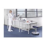 Laborasztal H-lábú vázzal, szé x mé 1500 x 750 mm, ülő munkamagasság 750 mm