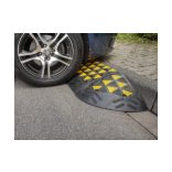 Szegélykő-felhajtórámpa,  600 x 360 x 150 mm,