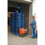 Gyalogkíséretű alacsonyemelésű elektromos targonca