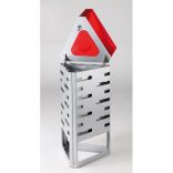 Háromszög alakú hulladéktároló fedéllel, szelektív hulladékhoz, piros, 45 L