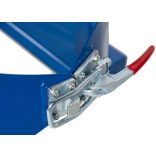 Hordóforgató villástargonca adapter 220 L hordókhoz ülésből kezelhető lánccal (festett)