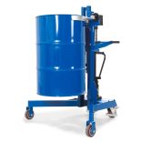 Hordóemelő, hordószorítóval, 200-220 literes hord., V-alakú alvázzal, emelési magasság 0-500 mm