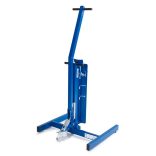 Hordóemelő, hordószíj, 60-220 literes hordókhoz, széles alvázú, emelési magasság 0-200 mm 